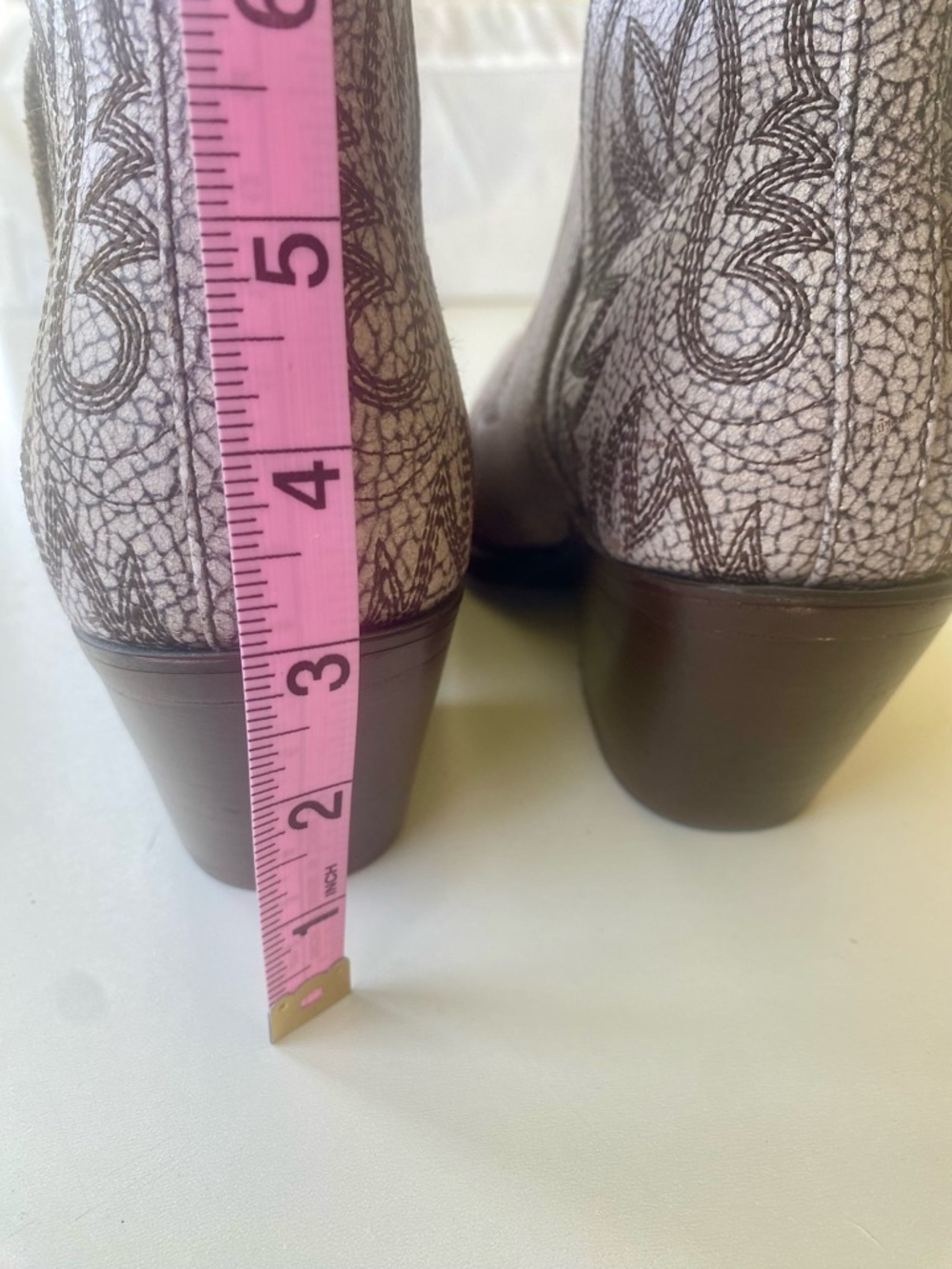Ariat Dixon Crackle Distressed Ankle Boot Sz 9 $210 Last Markdown - Picture 4 of 8